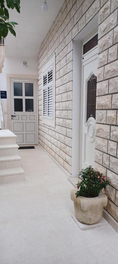 Appartamento Bura Studio Apartman Ragusa Esterno foto